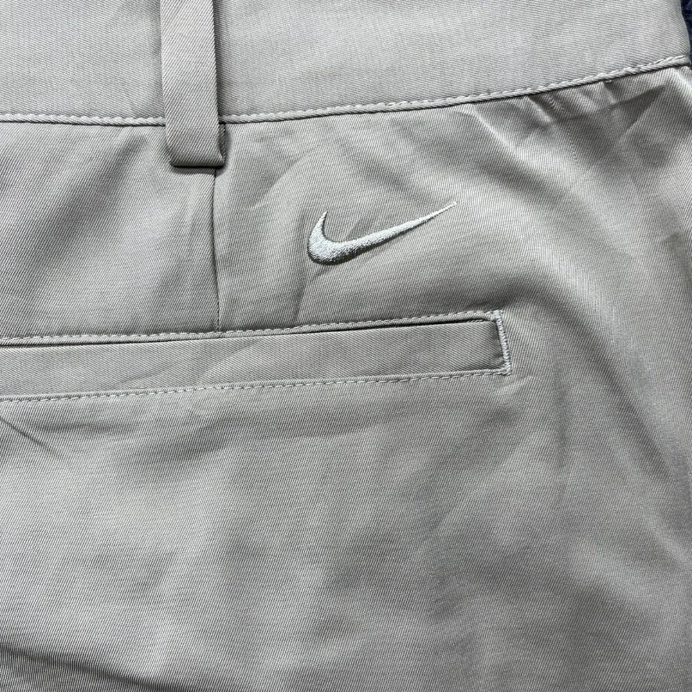 Nike Golf Dri-FIT Shorts Khaki Tan Size 38 Mens Performance Golfing Casual